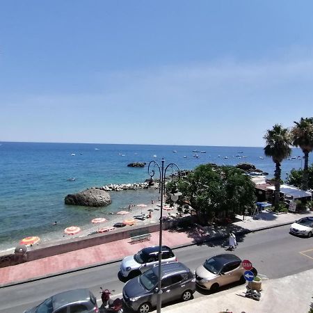 Lucia & Giovanni Giardini Naxos Exterior photo