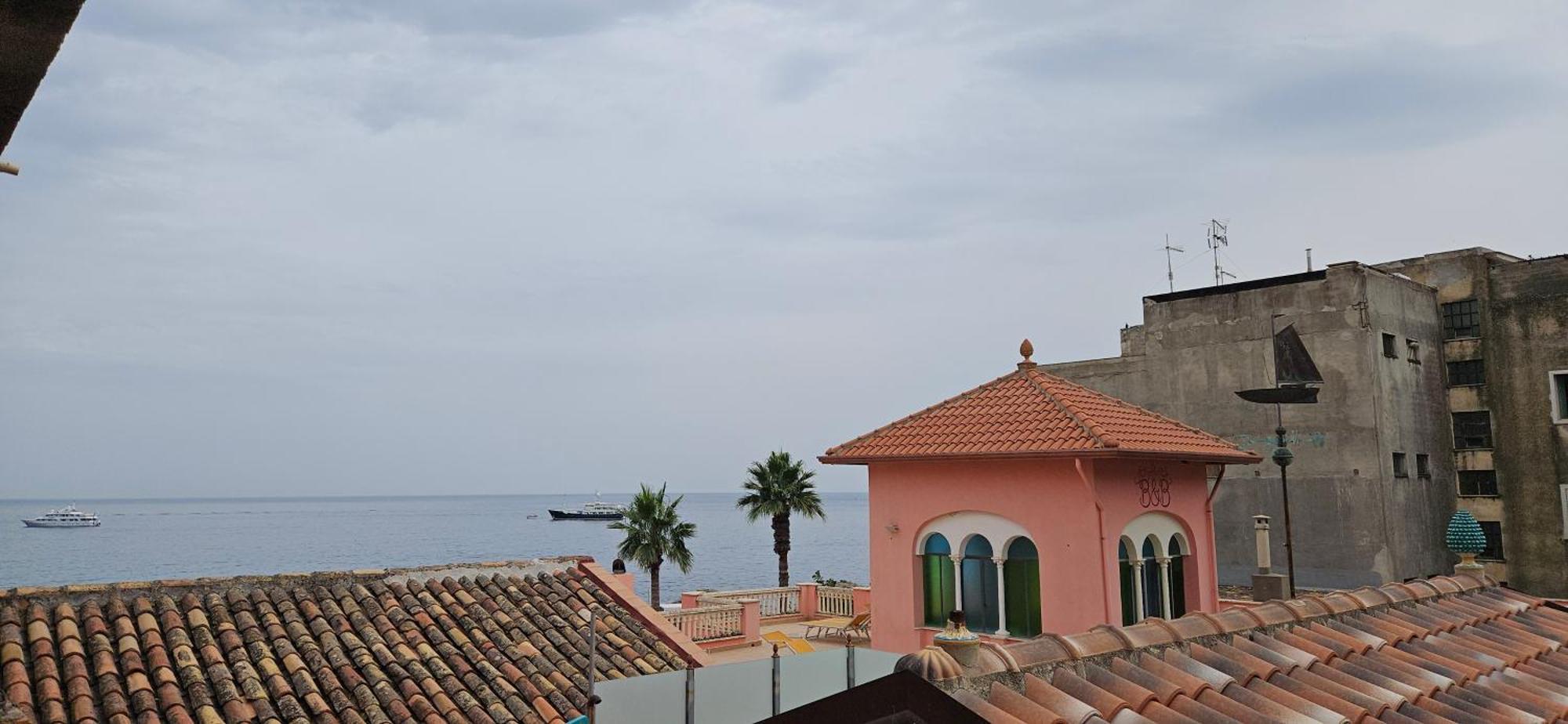 Lucia & Giovanni Giardini Naxos Room photo